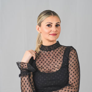 Extensions Spezialistin Bianca